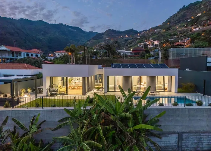 Villa Wiktoria, By Pausa Holiday Rentals * ريبيرا برافا