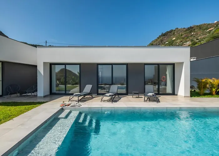 Villa Wiktoria, By Pausa Holiday Rentals * ريبيرا برافا